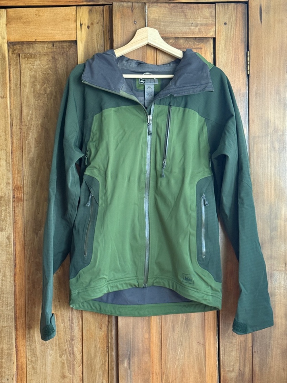 REI Taku Forest & Olive Green Softshell Jacket